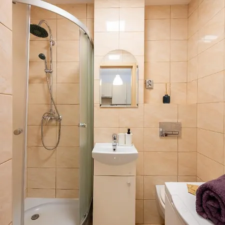 公寓 Sliska 10 Prywatne Mieszkanie 300m Od Dworca Centralnego Oraz Metra Onz Samodzielne Zameldowanie! Self Check-in System!